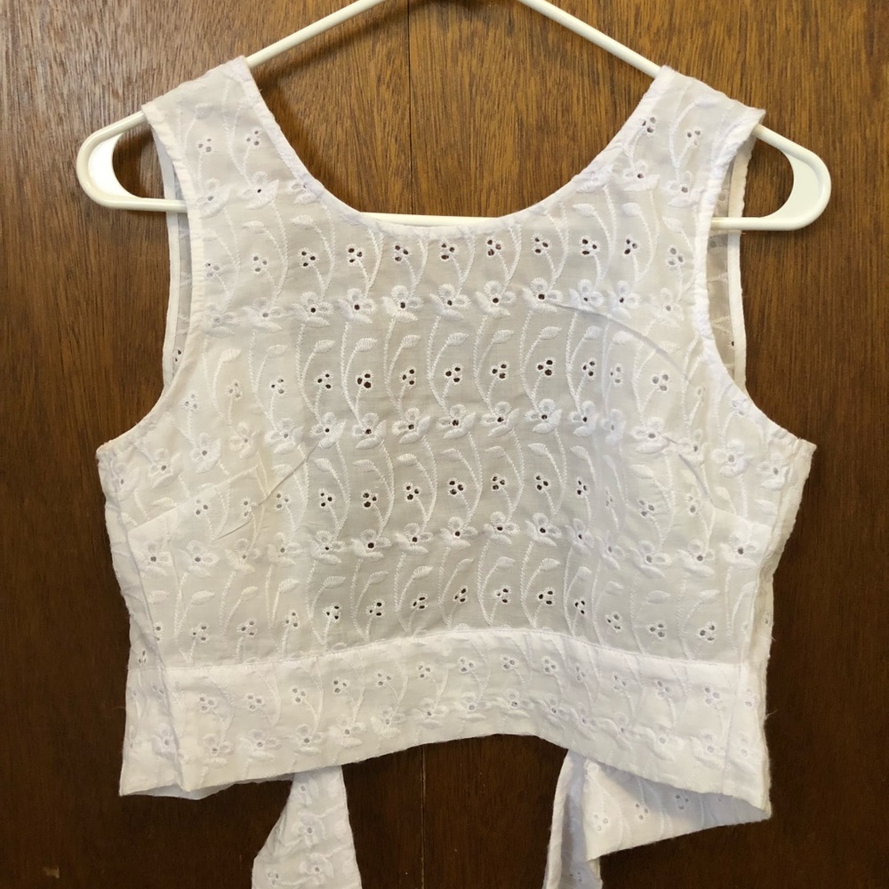 LA hearts top